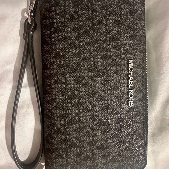Michael Kors Black Leather Wallet - Picture 1 of 5